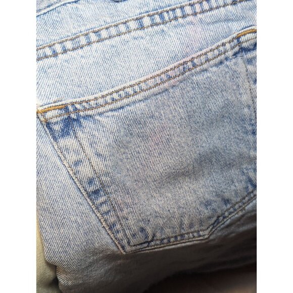 Men's Easy Fit Best Basics Gap Denim Size 33 Distressed Light Wash Dad Short Y2K - Picture 16 of 16